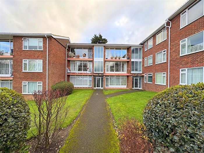 1 Bedroom Flat For Sale In Redruth House, Grange Road, South Sutton, SM2
