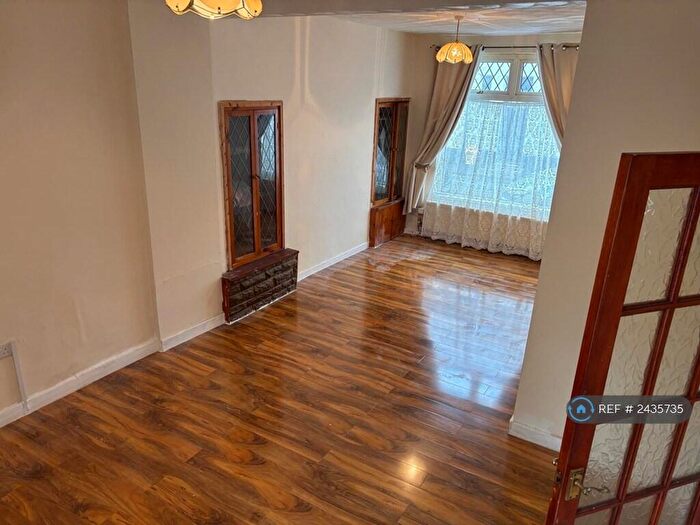 3 Bedroom End Of Terrace House To Rent In Baidwinnstreet, Newport, NP20