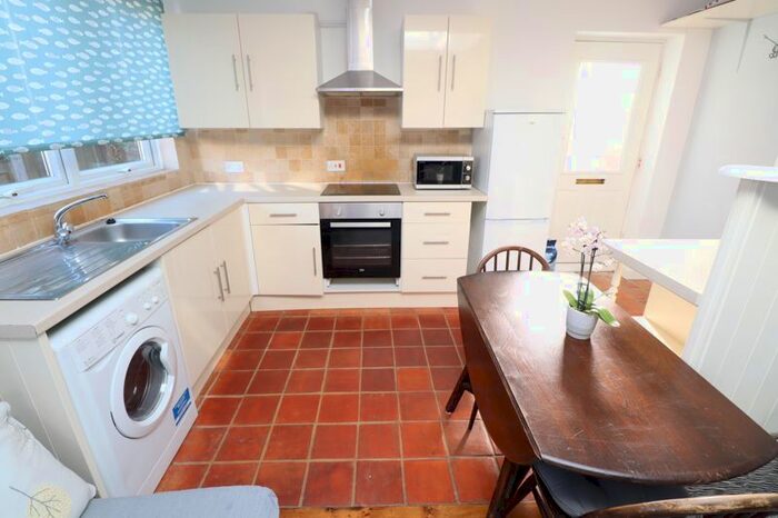 1 Bedroom Flat To Rent In Sydney Street, Brightlingsea, Colchester, CO7