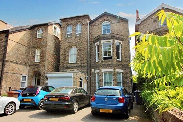 2 Bedroom Flat To Rent In Parkside Avenue, Ipswich, IP4