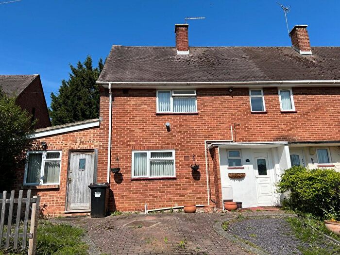 2 Bedroom Semi-Detached House For Sale In Adams Road, SO45