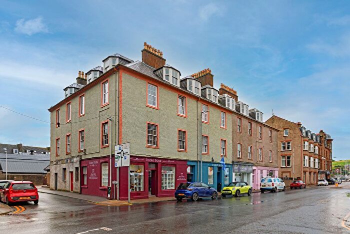 3 Bedroom Flat For Sale In C Maclean Place, Main Street, Campbeltown, PA28