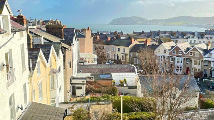 4 Bedroom Penthouse For Sale In , Church Walks, Llandudno, LL30