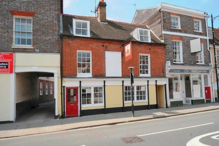 2 Bedroom Flat To Rent In Newbury, Berkshire, RG14