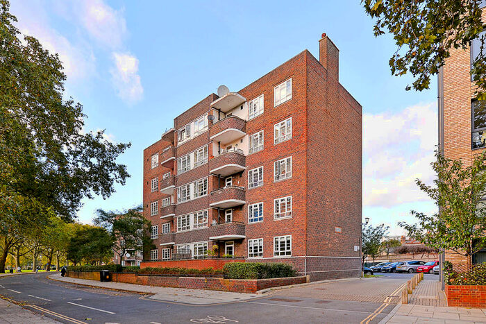 2 Bedroom Apartment To Rent In Gascoyne House, E9