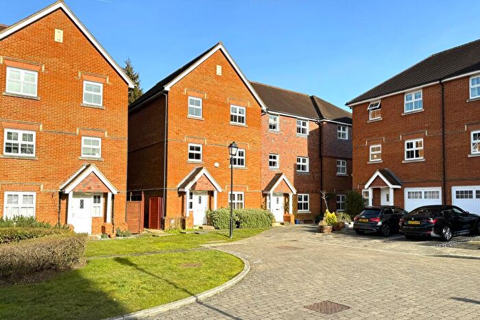 5 Bedroom Town House To Rent In Fitzroy Place, Reigate, RH2