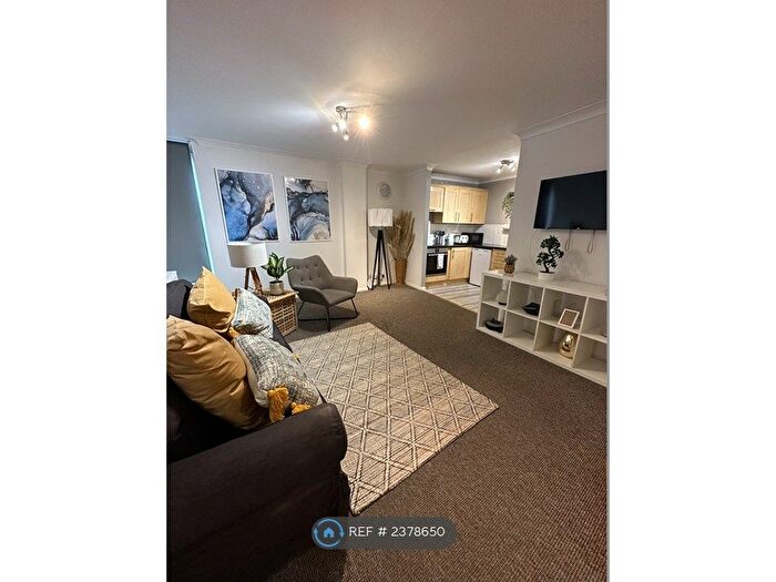 1 Bedroom Flat To Rent In Clarendon House, Northampton, NN1