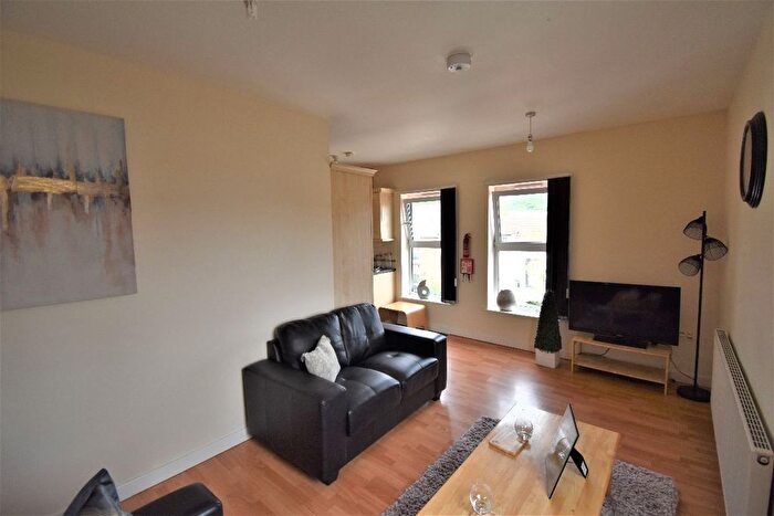 3 Bedroom Flat To Rent In Broom Street, Sheffield, S10