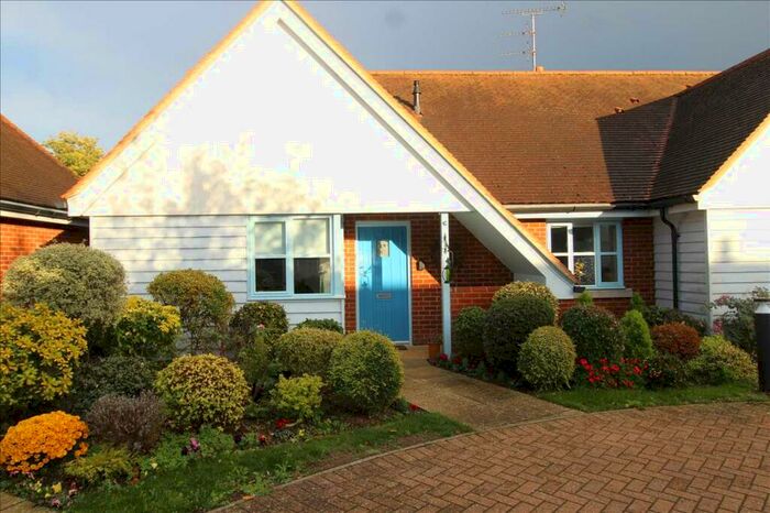 2 Bedroom Bungalow For Sale In Althorne, Maldon, CM3