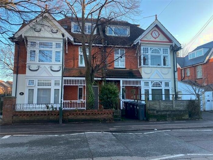 2 Bedroom Flat To Rent In 18 St Clements Road, Bournemouth, Dorset BH1