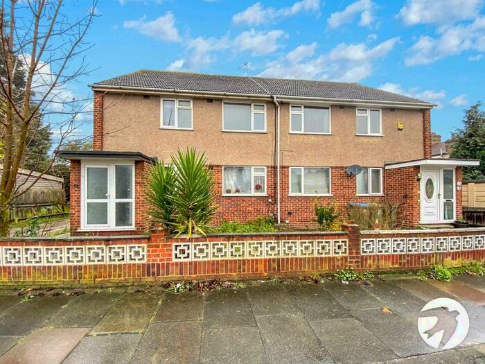 2 Bedroom Maisonette To Rent In De Lucy Street, Abbey Wood, SE2