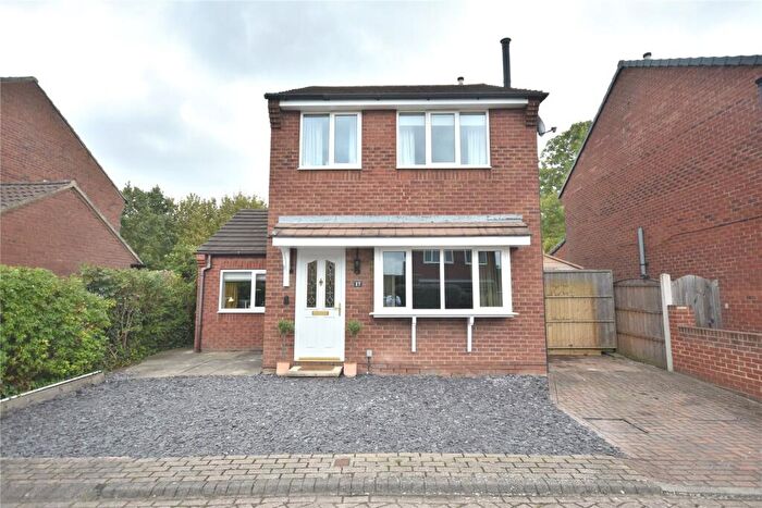 4 Bedroom Detached House For Sale In Laurel Hill View, Colton, Leeds, LS15