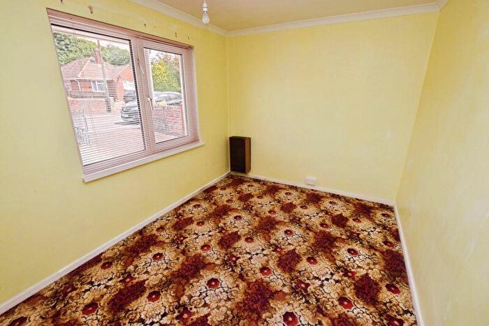 2 Bedroom Semi-Detached Bungalow For Sale In Mayfield Road, Pinhoe, Exeter, EX4