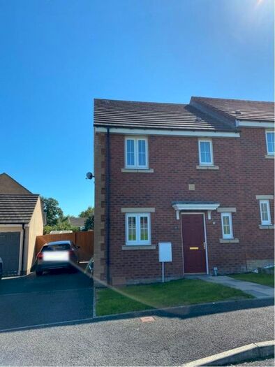 3 Bedroom Property To Rent In Clos Y Cudyll Coch, Broadlands, Bridgend, CF31