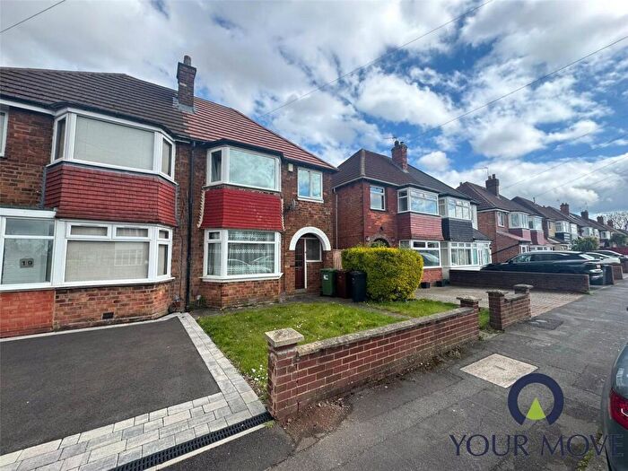 3 Bedroom Semi Detached House For Sale In Conway Road, Shirley, Solihull, West Midlands, B90