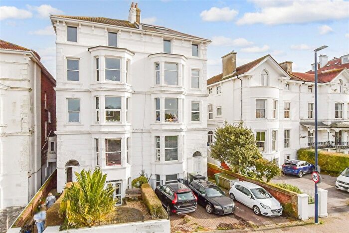 2 Bedroom Flat For Sale In Lennox Road South, Southsea, Hampshire, PO5
