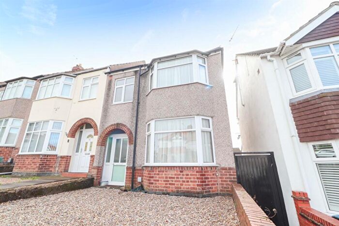 3 Bedroom End Of Terrace House To Rent In The Martyrs Close, Cheylesmore, Coventry, CV3