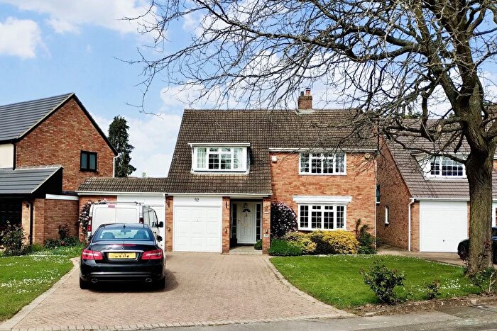 4 Bedroom Detached House For Sale In Greenacres, Leverstock Green, HP2