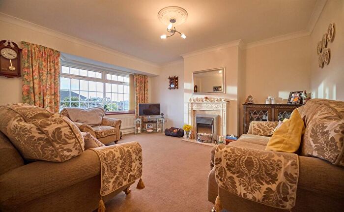 2 Bedroom Semi-Detached Bungalow For Sale In Greenwood Road, Stoke Golding, CV13