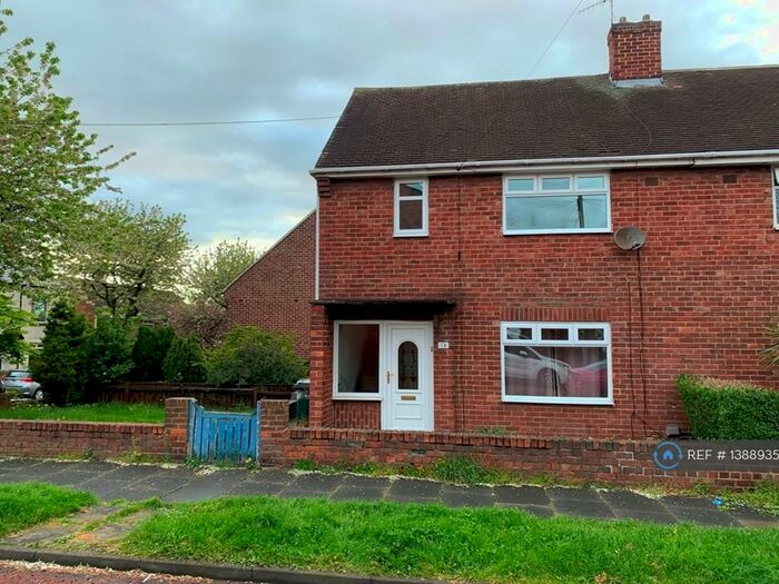 2 Bedroom Semi-Detached House To Rent In Queen Victoria Street, Gateshead, NE10