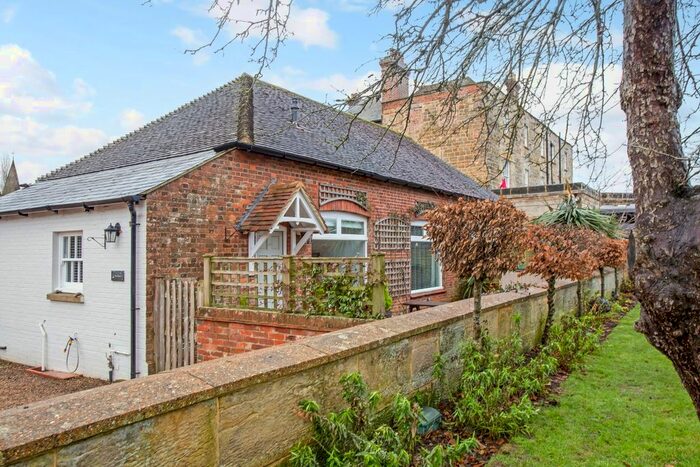 3 Bedroom Flat To Rent In Lamberhurst, Tunbridge Wells, TN3