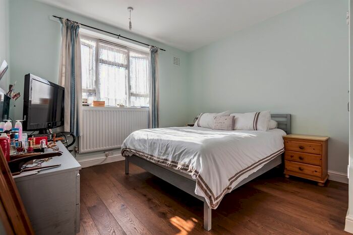 2 Bedroom Flat To Rent In Adys Road, SE15