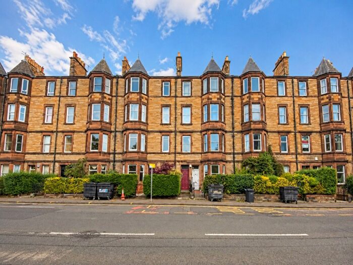 3 Bedroom Flat To Rent In Dalkeith Road, Newington, Edinburgh, EH16