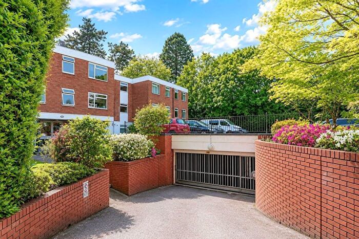 2 Bedroom Flat To Rent In Granville, Bournemouth, BH4