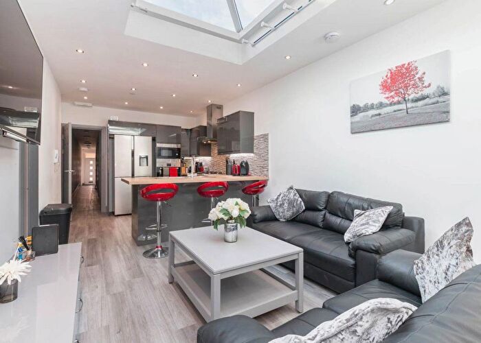 6 Bedroom Property To Rent In Teignmouth Road, Selly Oak, Birmingham, B29