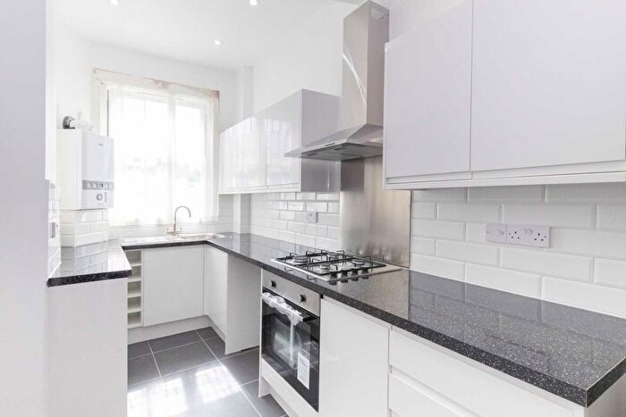 2 Bedroom Flat To Rent In Tooley Street, London, SE1