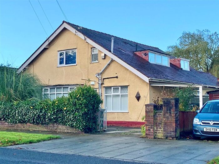 2 Bedroom Flat For Sale In Saughall Road, Moreton, Wirral, CH46