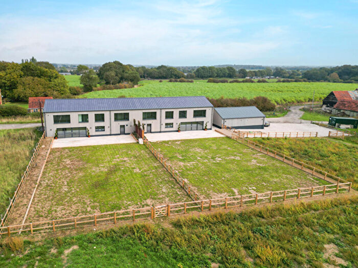 5 Bedroom Barn Conversion For Sale In Doddinghurst Road, Brentwood, CM15