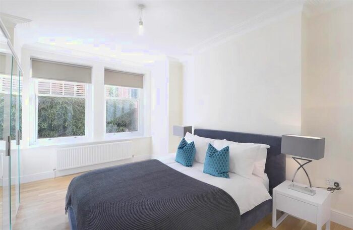 1 Bedroom Flat To Rent In Hamlet Gardens, London, W6
