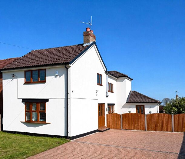 3 Bedroom Detached House For Sale In Field Lane, Wroot, North Lincolnshire, DN9