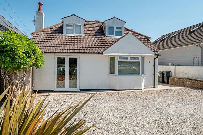 4 Bedroom Chalet For Sale In Newton Road, Swanage, BH19