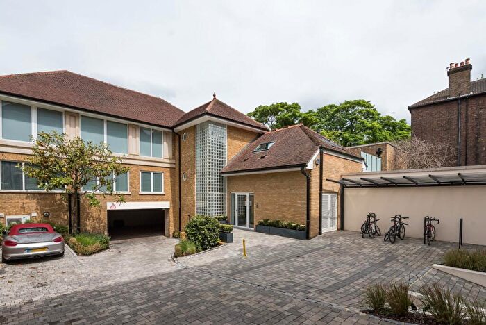 2 Bedroom Apartment To Rent In Mortlake High Street London, SW14