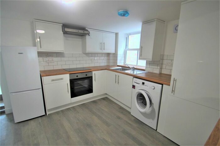 1 Bedroom Flat To Rent In The Green, West Drayton, Middlesex, UB7