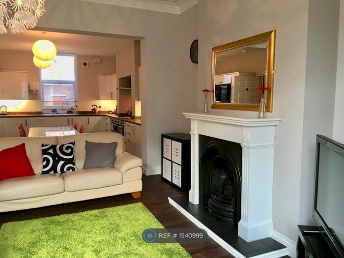 6 Bedroom Terraced House To Rent In Brighton Grove, Newcastle Upon Tyne, NE4