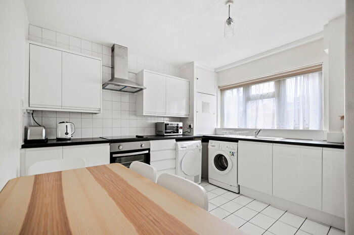 4 Bedroom Terraced House To Rent In Mitford Road, Archway, London, N19