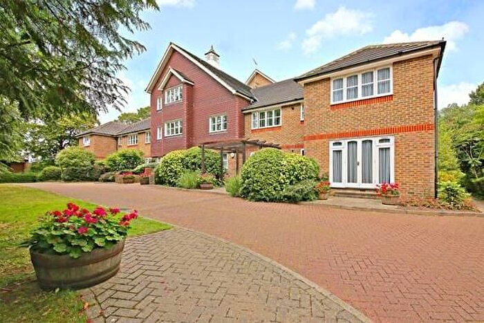 2 Bedroom Flat To Rent In Uxbridge Road, Pinner, HA5