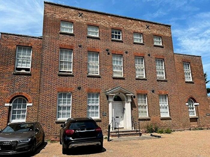 1 Bedroom Flat To Rent In Barton Mill Road, Canterbury, CT1