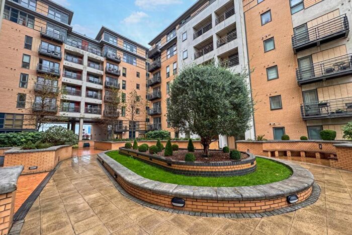 1 Bedroom Apartment For Sale In Balmoral Place, Brewery Wharf, Leeds, LS10