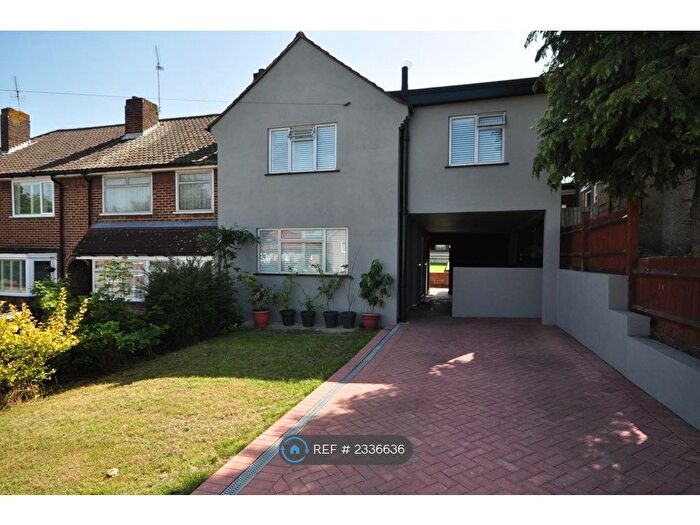 3 Bedroom Semi-Detached House To Rent In Walsingham Road, New Addington, Croydon, CR0