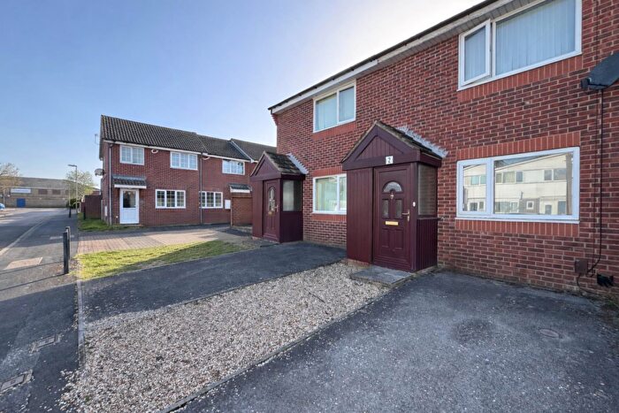 2 Bedroom Terraced House To Rent In Alver Bridge View, Gosport, PO12