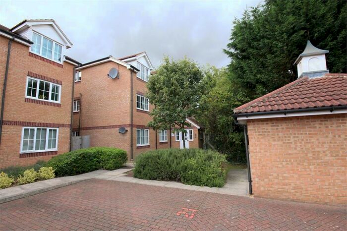 1 Bedroom Flat To Rent In Summers Lodge, Horace Gay Gardens, Letchworth Garden City, SG6
