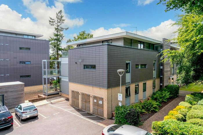 1 Bedroom Flat To Rent In Newsom Place, Manor Road, St. Albans, AL1