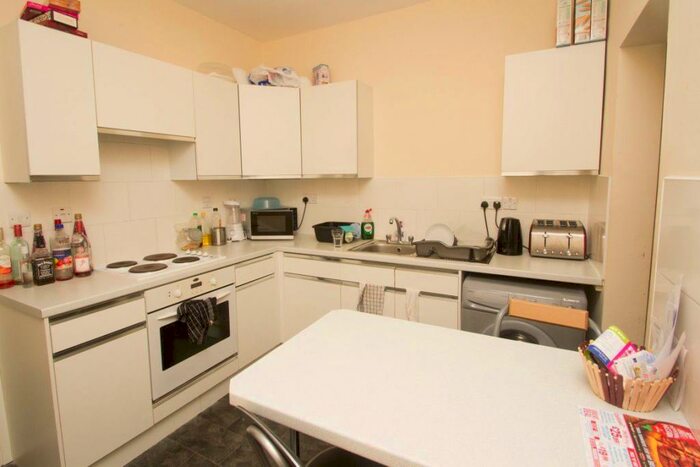3 Bedroom Property To Rent In Station Street, Loughborough - Incl Bills, LE11
