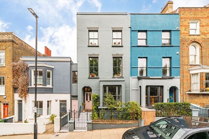 4 Bedroom Terraced House For Sale In Churchill Road, Dartmouth Park, NW5