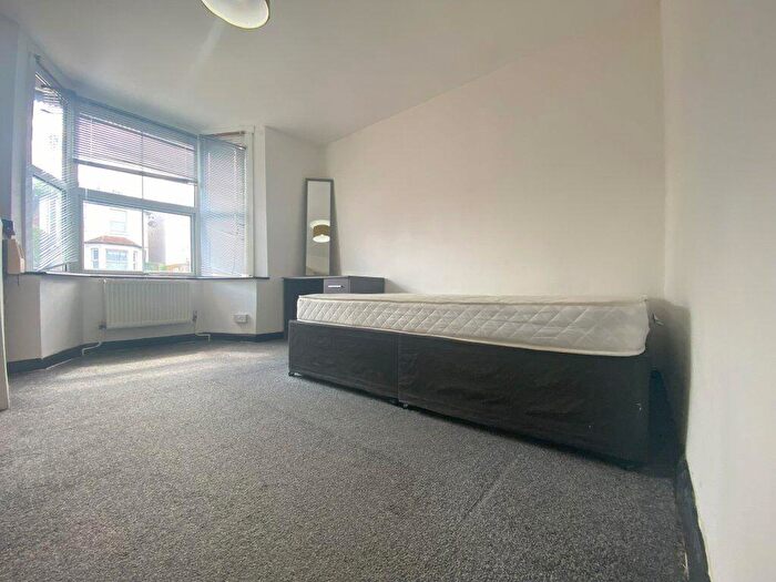 4 Bedroom House To Rent In Stoke Road, SL2