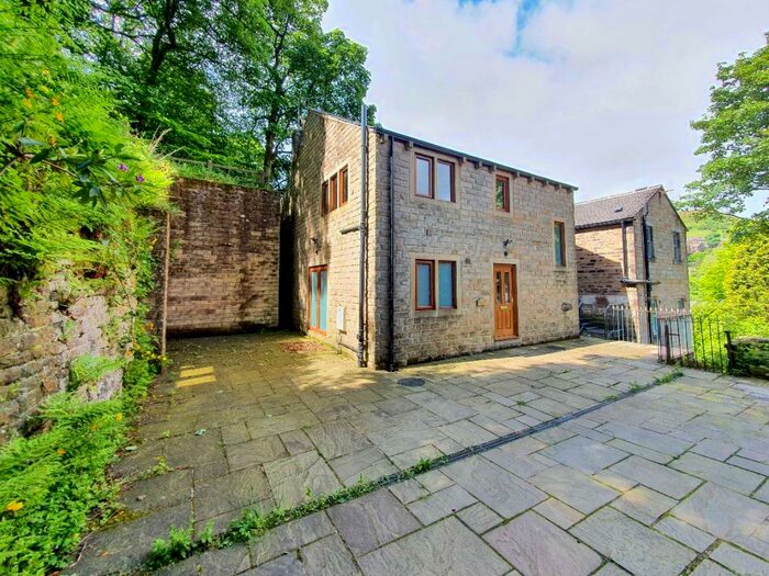 Houses for sale & to rent in OL3 5UT, Delph Lane, Saddleworth North Oldham